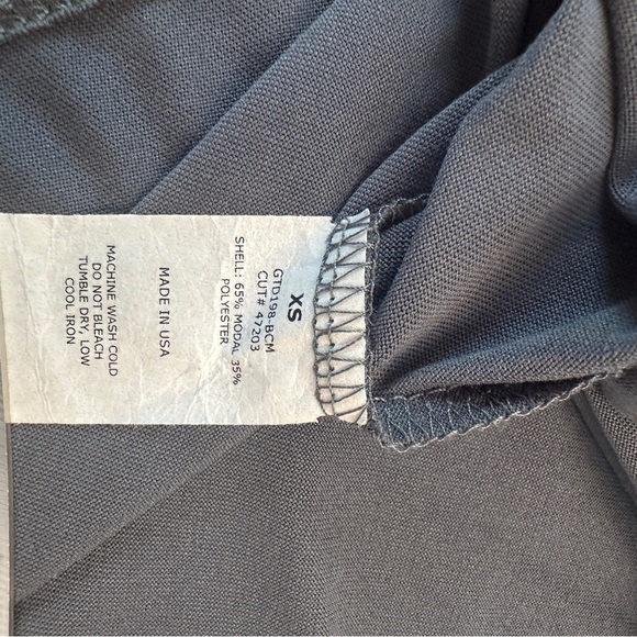 Green Envelope Gray Long Sleeve Ruffled Blouse - Picture 10 of 10